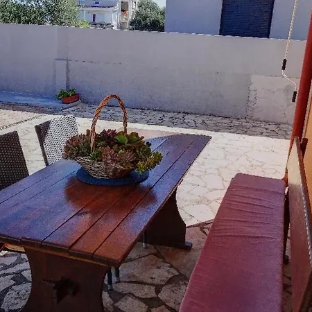 Studio Apartman I Mali Apartman Vir Exterior photo