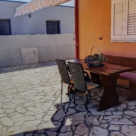 Studio Apartman I Mali Apartman Vir Exterior photo