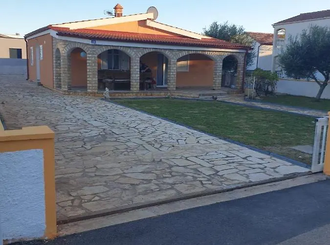 Studio Apartman I Mali Apartman