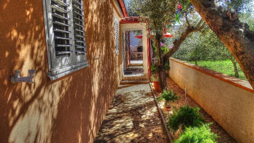 I Mali Apartment Vir