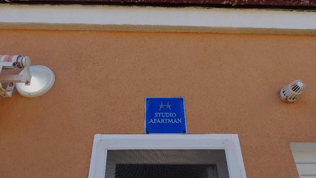 I Mali Apartment Vir